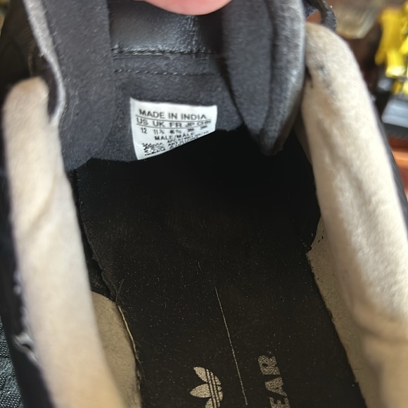 Adidas soccer indoor shoes - Picture 10 of 10